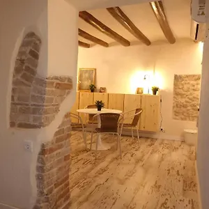 Petra -old With Terrace And Barbecue- Apartamento Tarragona